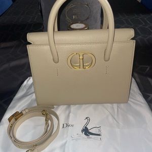 Leather cream medium tote with detachable crossbody
